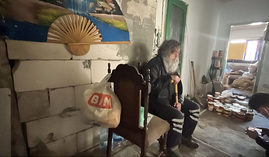 'Kötü koku' sonrası belediye harekete geçti; çöp evden 1 yıldır çıkmadığı ortaya çıktı