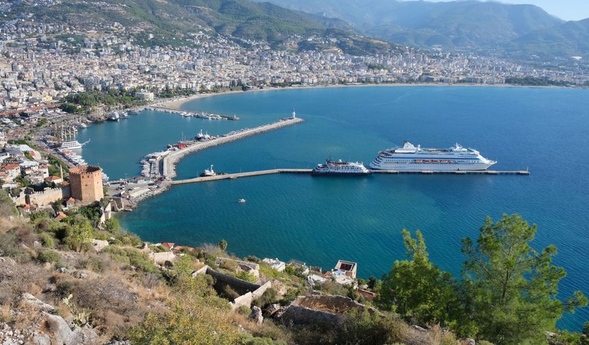 Kruvaziyerle nisanda gelen turist, 3 aylık yolcu sayısından fazla