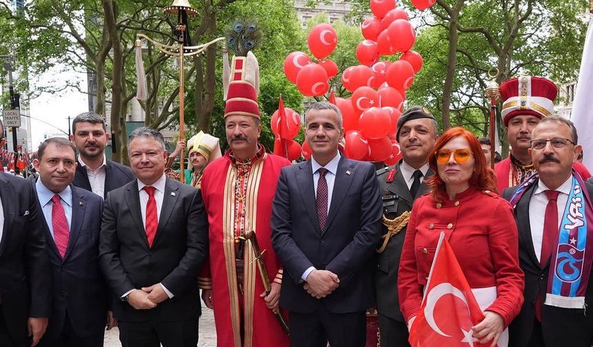 New York'ta 43'üncü Türk Günü Yürüyüşü coşkuyla kutlandı