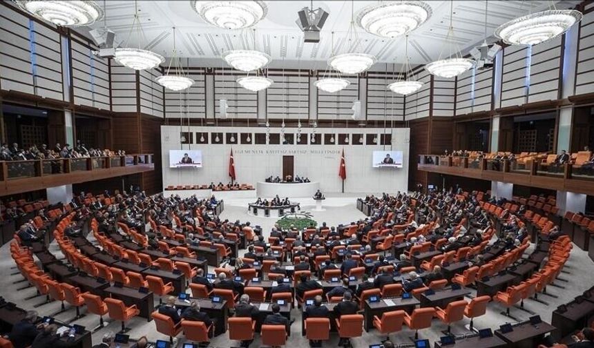 Fahiş site aidatlarına yönelik düzenlemeleri de içeren kanun teklifi yasalaştı