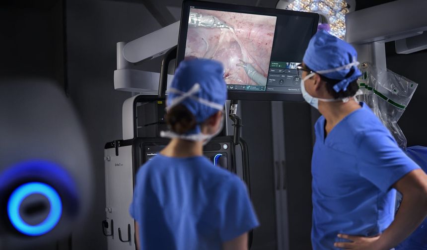 20 milyon hasta robotlarla ameliyat oldu