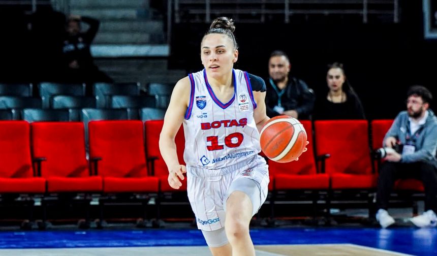 Tuba Poyraz Nesibe Aydın'da