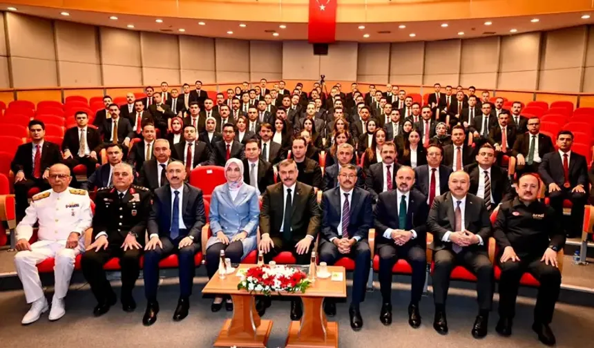 Bakan Çiftçi, kaymakam adaylarıyla bir araya geldi