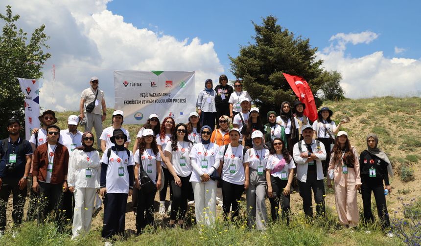 Üniversite öğrencileri TÜBİTAK destekli projeyle sahada eğitim görüyor