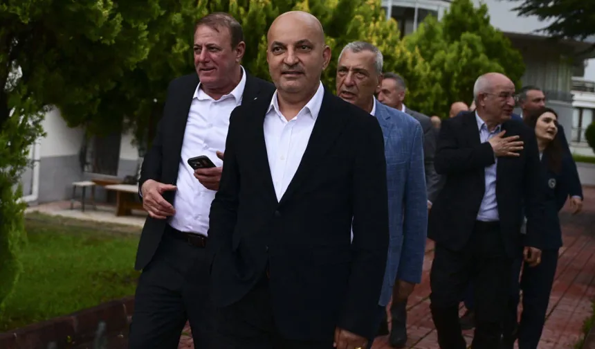 CHP'de YDK Başkanlığı'na Mahir Polat seçildi