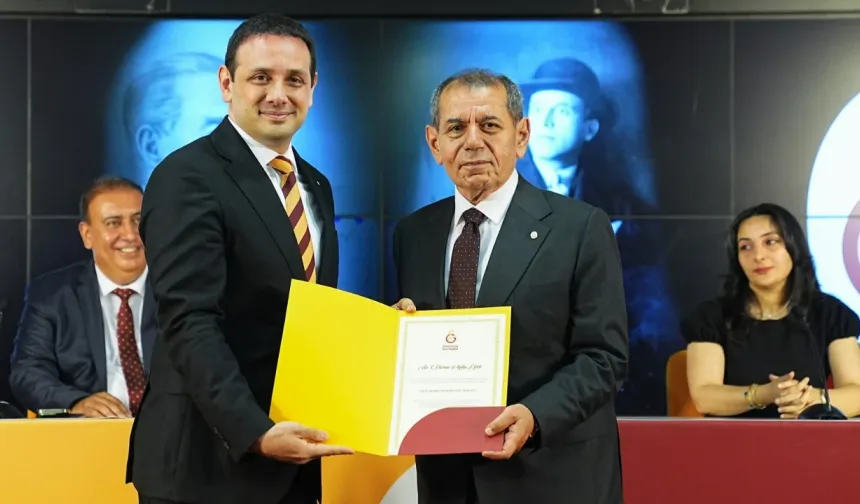 Galatasaray'da başkan Dursun Özbek ve kurulları mazbatalarını aldı