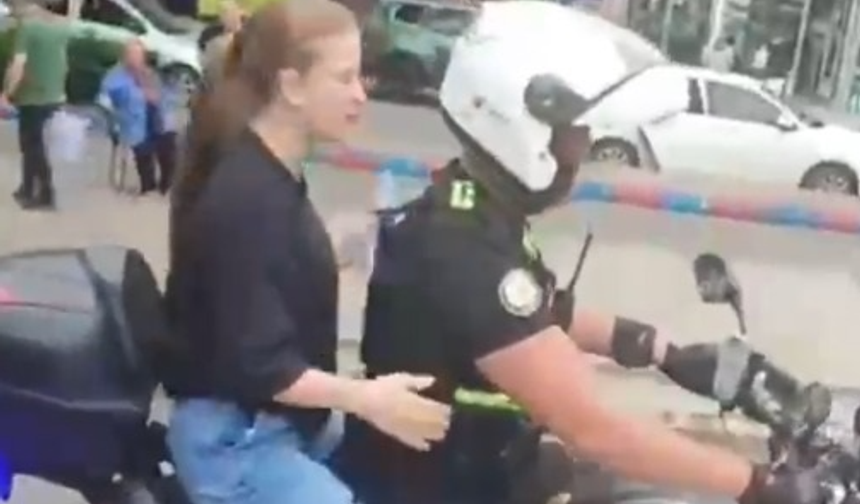 YKS'ye geç kalan öğrencilerin imdadına yunus polisleri yetişti