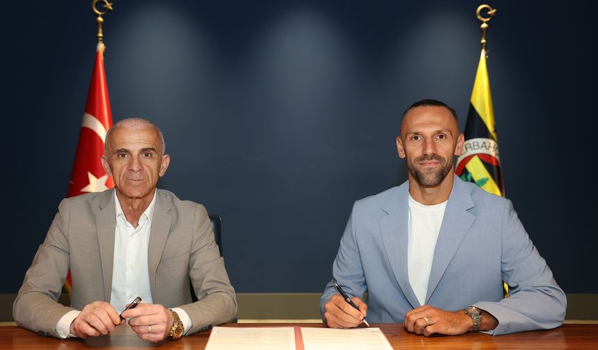 Fenerbahçe, Vedat Muriqi ile 3 yıllık sözleşme imzaladı