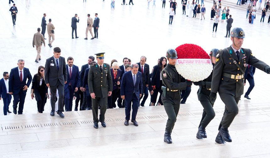 Galatasaray Spor Kulübü Anıtkabir’e ziyaret gerçekleştirdi