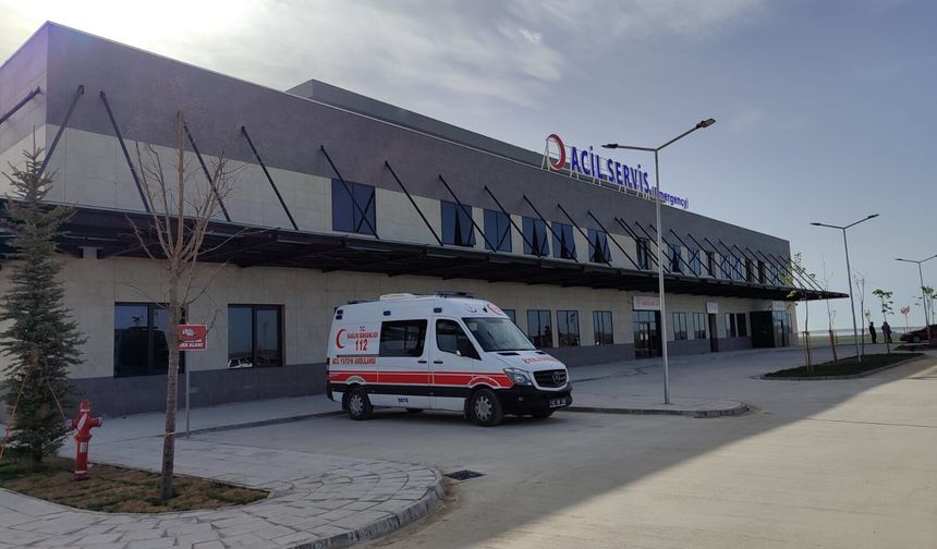 Minibüsün altında kalan 20 günlük bebek öldü; sürücü baba ile anne gözaltında