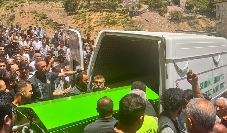 Silahla kayınpederinin evini bastı: 4 ölü