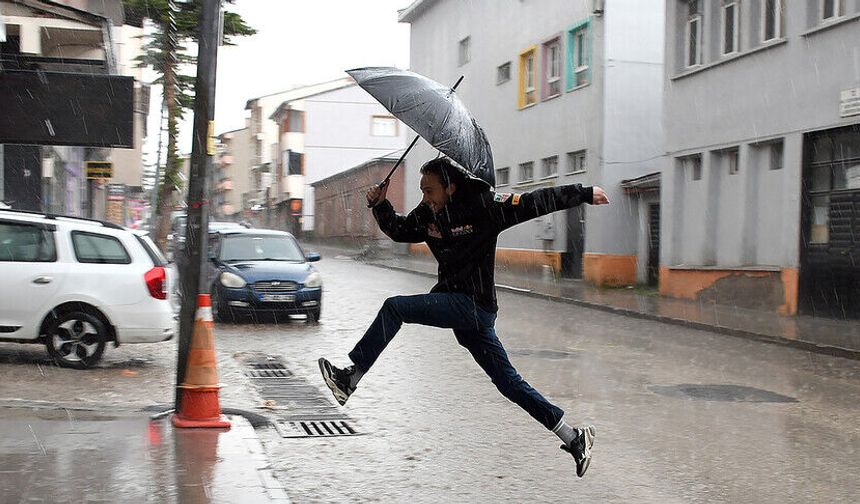 Türkiye'de geçen ay 214 şiddetli meteorolojik olay yaşandı