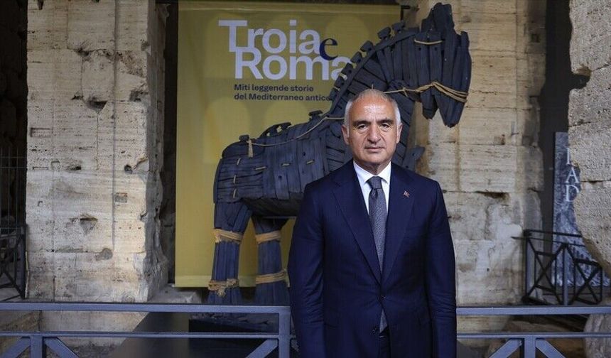 Bakanı Ersoy: "Troya ve Roma: Antik Akdeniz Mitleri, Efsaneleri, Hikayeleri" Sergisi çok etkili