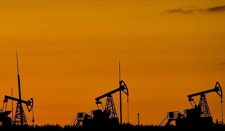 Brent petrolün varili Trump'ın İran'la anlaşma mesajlarıyla 90 doların altına geriledi