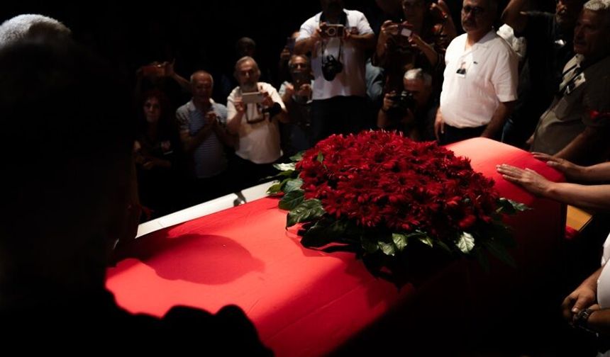 Vefat eden şair ve yazar Ahmet Telli için İnşaat Mühendisleri Odası'nda tören düzenlendi
