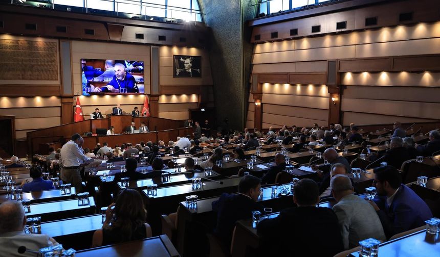 İstanbul'da toplu taşımaya yüzde 10 zam teklifi İBB Meclisi'nde kabul edildi