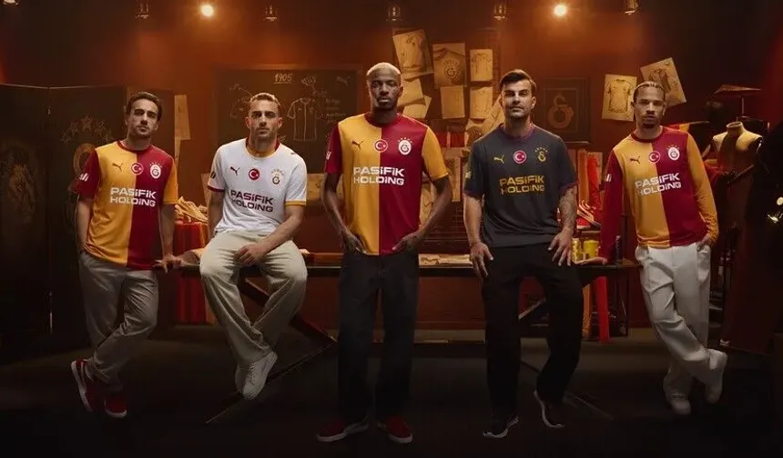Galatasaray'ın yeni sezon formaları tanıtıldı