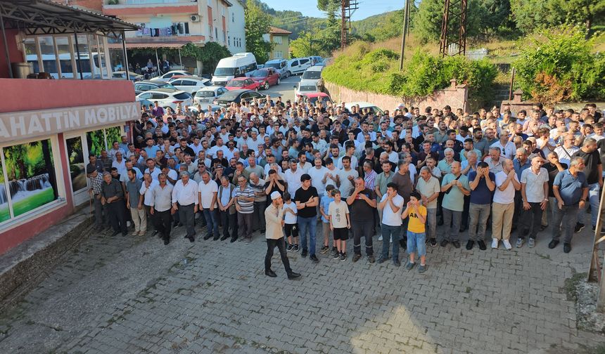 Vefat eden maden işçisi toprağa verildi