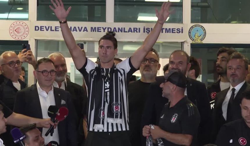 Beşiktaş, Dusan Vlahovic'i İstanbul'a getirdi