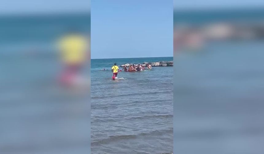 Samsun’da denizde boğulma tehlikesi geçiren 2 kişi kurtarıldı