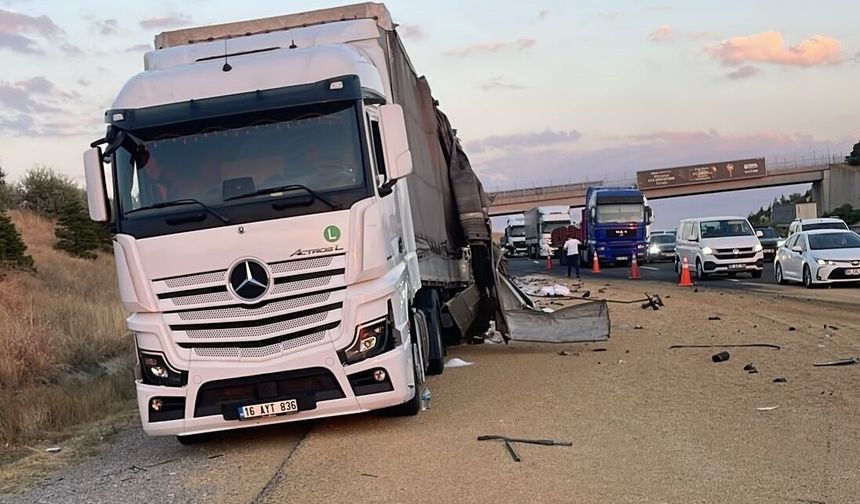 Ankara'da iki tırın çarpışması sonucu bir kişi yaralandı