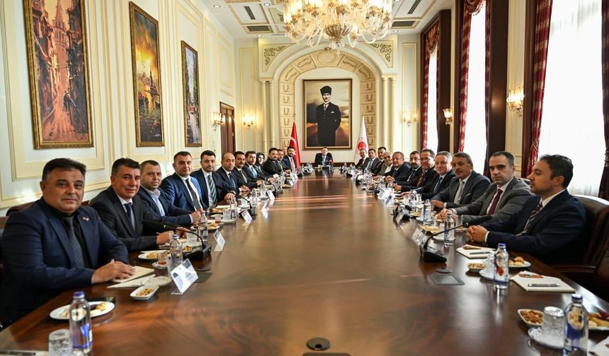Bakan Gürlek, Nevşehir heyeti ile bir araya geldi