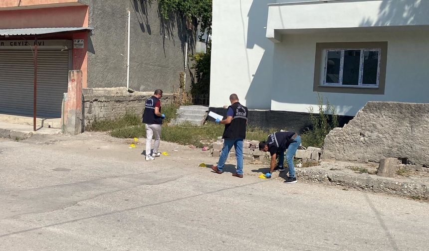 Boşanma aşamasındaki eşi ile baldızını tabancayla ağır yaraladı