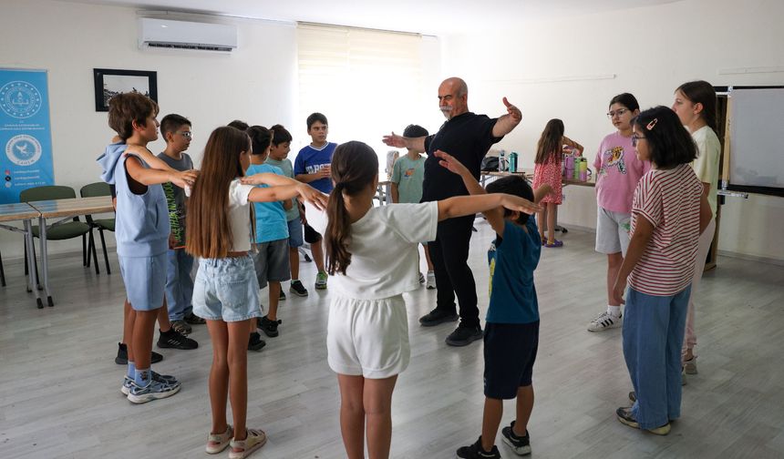 Çankaya’da çocuklar Karagöz’ü uygulamalı öğreniyor