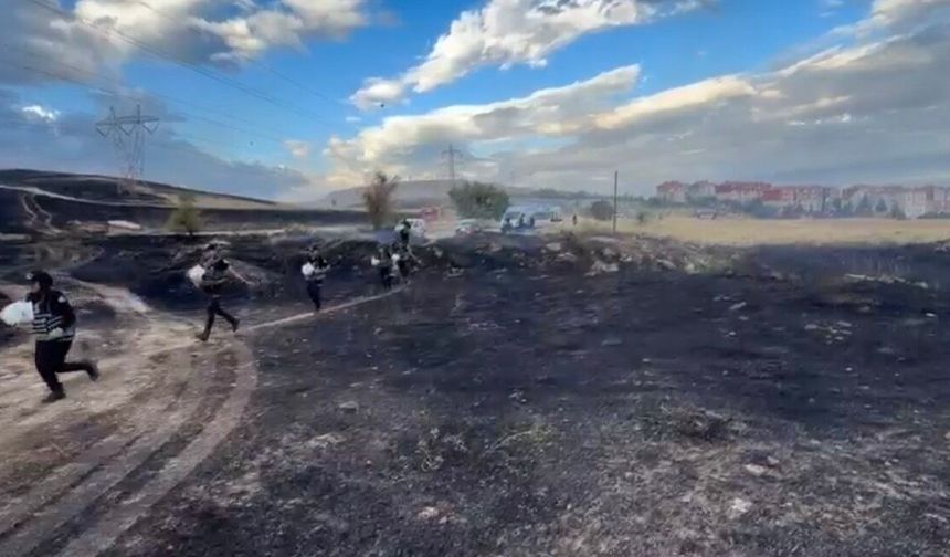Sincan’da boş arazide çıkan yangın geniş alana yayıldı
