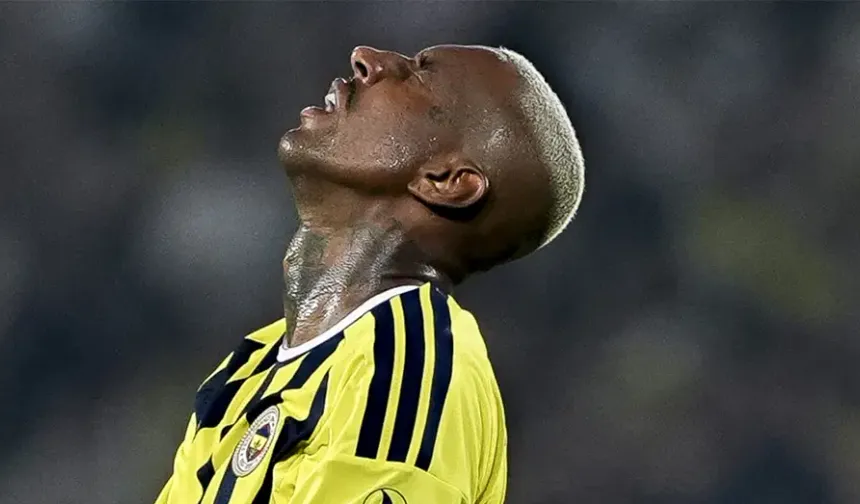 Fenerbahçe'de Anderson Talisca, Samsunspor maçının kamp kadrosuna dahil edilmedi