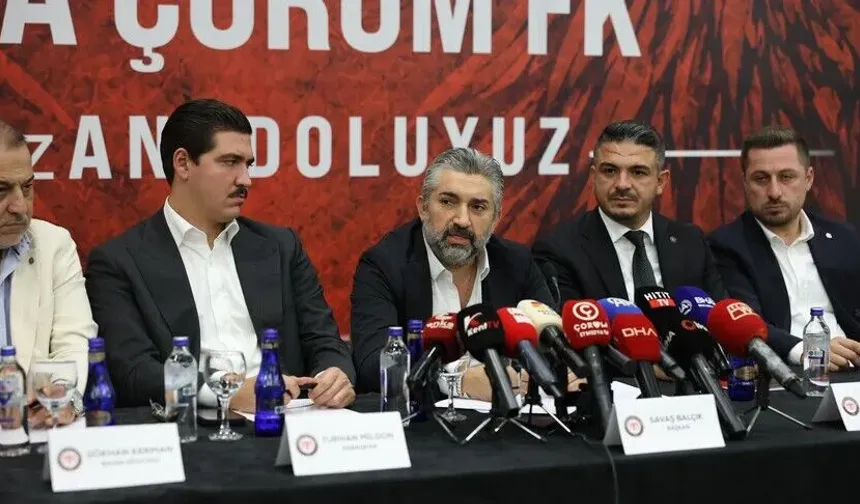 Çorum FK'den Gençlerbirliği-Fenerbahçe maçında forması çıkarılmaya çalışılan çocuğa destek