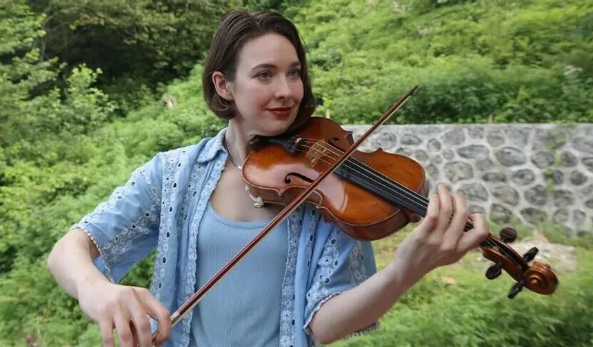 Amerikalı keman sanatçısının müzik yolculuğu Türkiye'de yeni bir hikayeye dönüştü