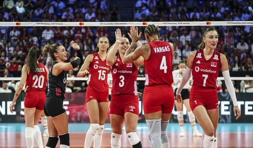 A Milli Kadın Voleybol Takımı, Macaristan'ı yendi