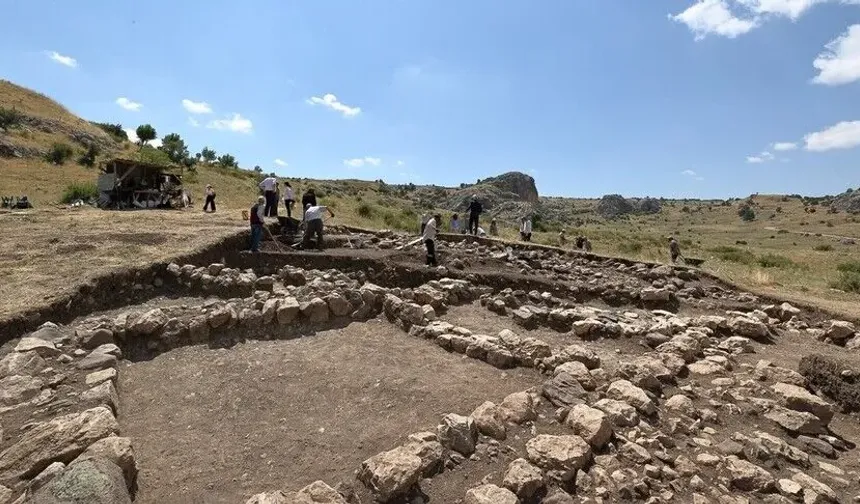 Hattuşa'nın 8 bin yıllık geçmişini 5 ülkeden 55 bilim insanı araştırıyor