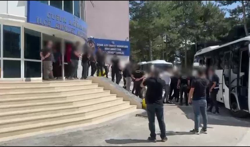 Başkentte kontrol noktalarını sosyal medyada paylaşan 36 şüpheli yakalandı