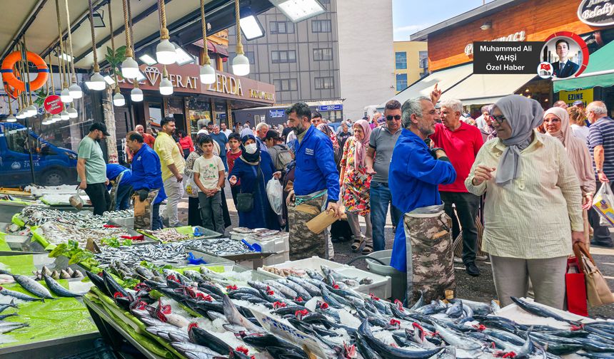 Tarihi Ulus Hali'nde palamut bereketi yaşanıyor