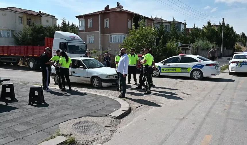 Kırıkkale'de iki otomobil çarpıştı, 4 kişi yaralandı