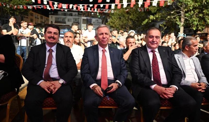 Mansur Yavaş Nallıhan Festivali’nin açılışına katıldı