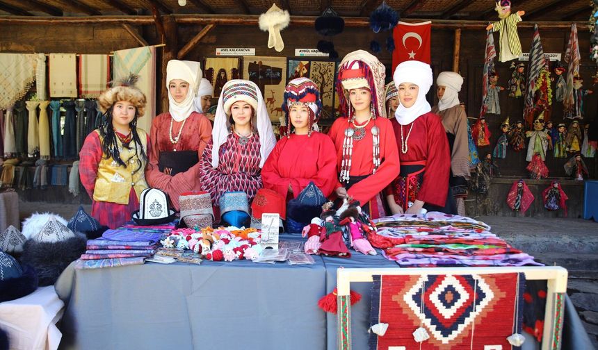 Başkentte Altınköy Türk Dünyası Kültür ve Sanat Festivali düzenlendi