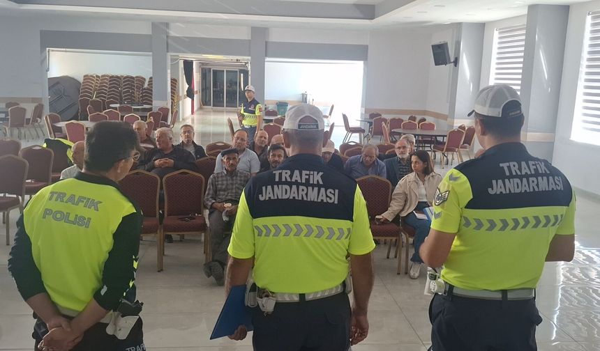 Beypazarı'nda öğrenci servisi sürücülerine eğitim