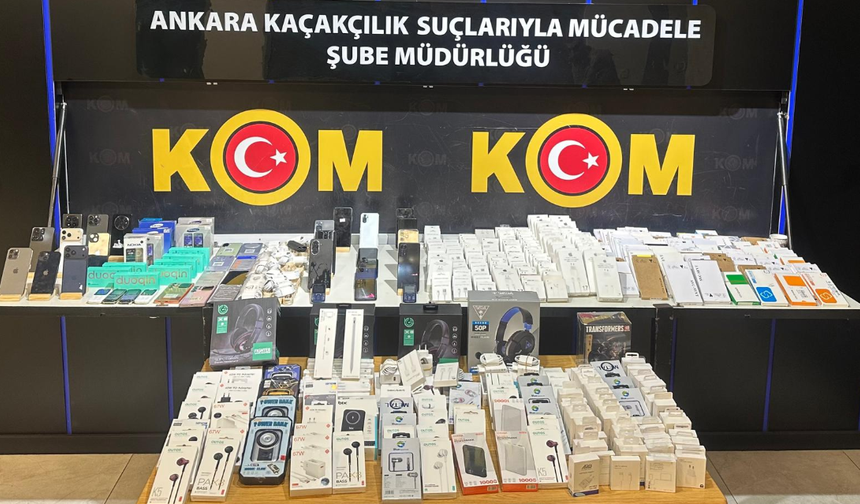 Polatlı'da kaçak cep telefonu ve aksesuar operasyonunda 4 şüpheli yakalandı