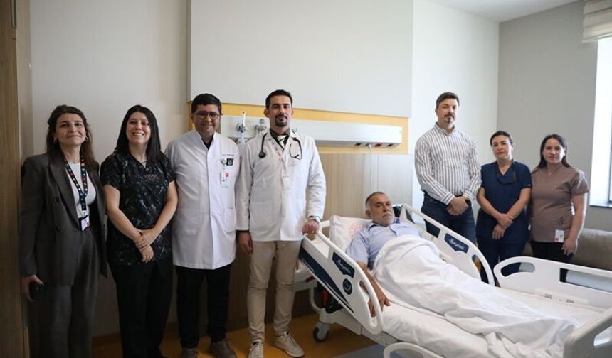 Hastanın kalbindeki delik Türkiye’de ilk kez uygulanan anjiografi ile kapatıldı