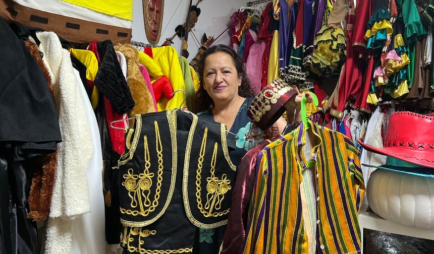 Memurluğu bıraktı, kostüm tasarımı merakını mesleğe dönüştürdü