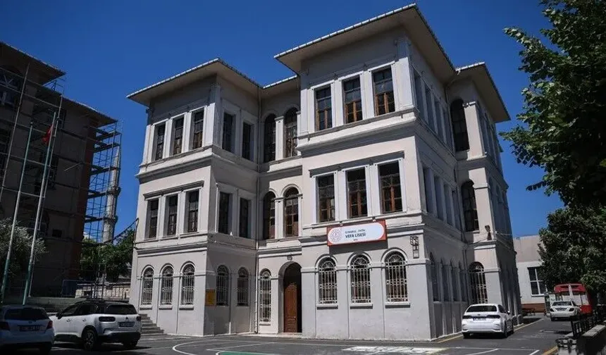 Vefa Lisesi, tarihi mirasıyla eğitimde simge olmayı sürdürüyor