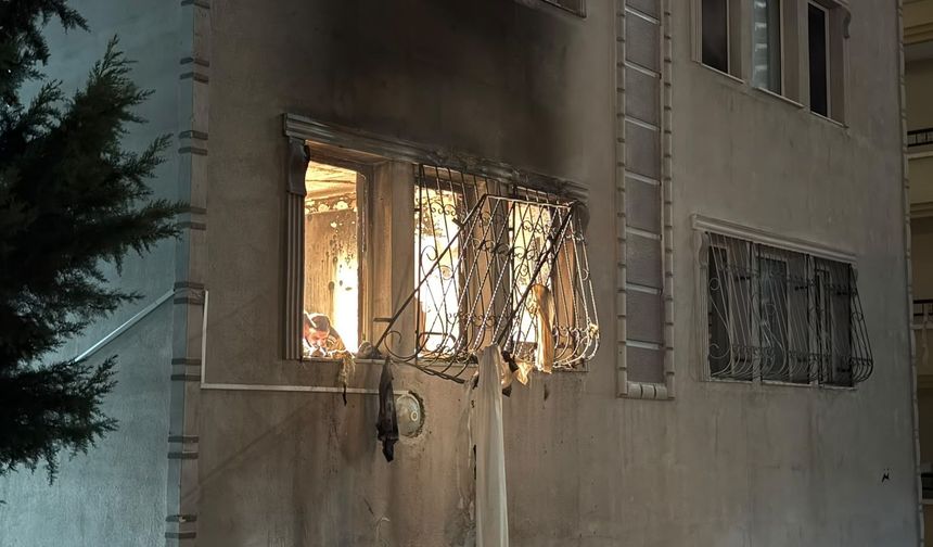Ankara'da bir evde doğalgaz patlaması sonucu yangın çıktı