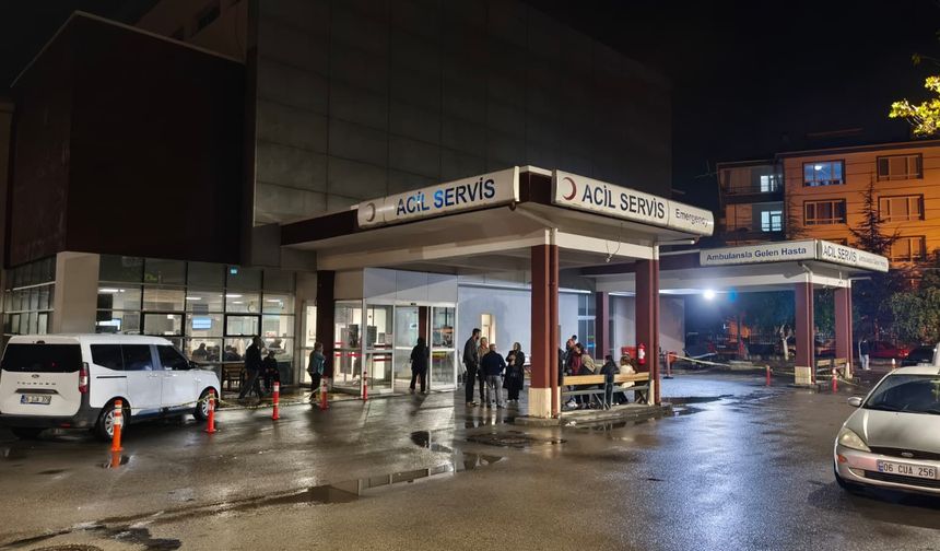 Ankara'da otomobil TIR'a arkadan çarptı: 1 ölü, 1 yaralı