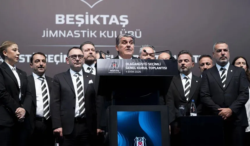 Beşiktaş’ta Serdal Adalı ve yönetim kurulu üyeleri mazbatalarını aldı
