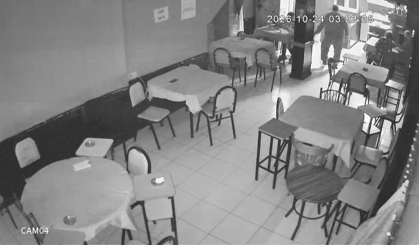 Fatih’te kıraathanede merdivenlerden düşen kişi hayatını kaybetti
