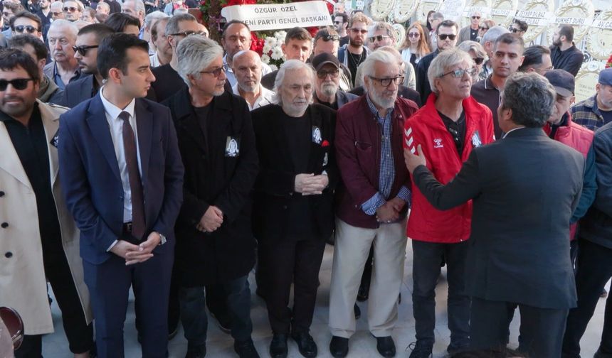 Oyuncu Necla Uygur son yolculuğuna uğurlandı