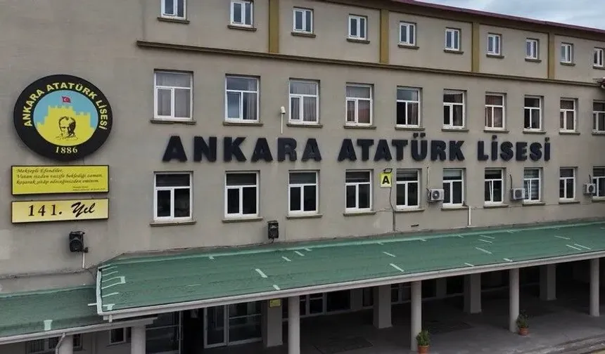 "Atatürk" adının verildiği ilk lise, 141 yıldır eğitim meşalesini taşıyor